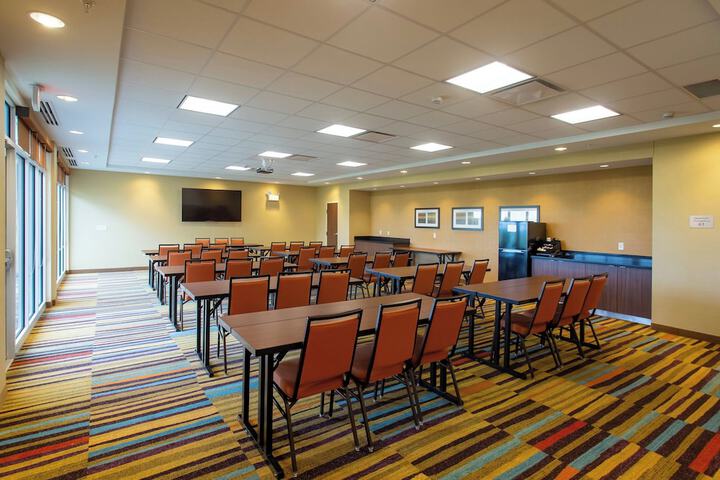 Fairfield Inn & Suites Jamestown