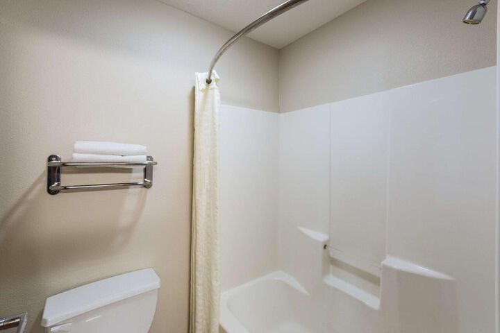 Motel 6 Percival IA