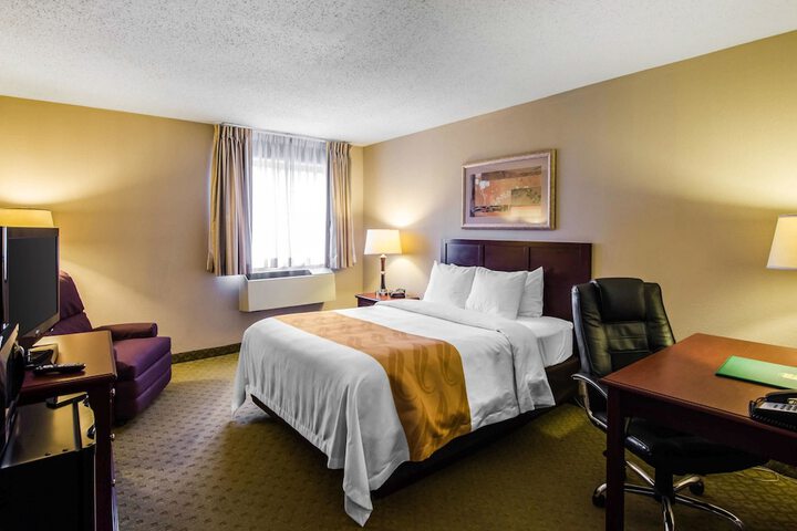 Quality Inn Summersville - New River Area