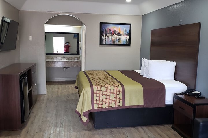 Room 49 of 53