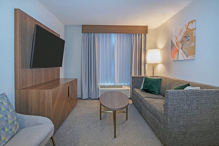 Holiday Inn Hotel & Suites Kamloops by IHG