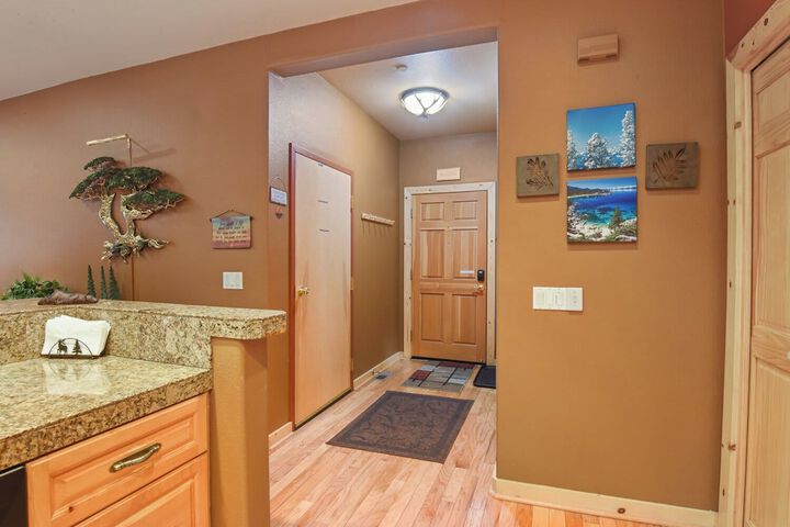 Crystal Charm Amazing 3 BDR Condo Close to Beaches Casinos, & Skiing!