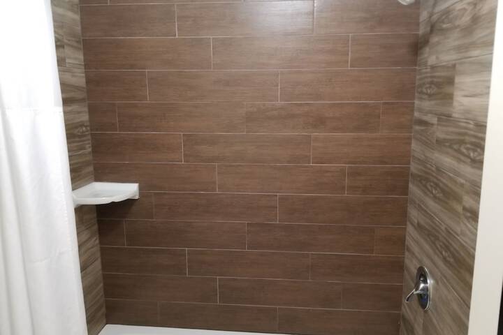 Room 12 of 27