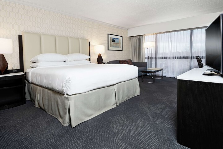 Hilton Greenville
