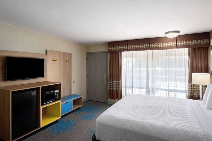 Room 18 of 41