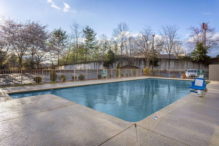 Pool 5 of 35
