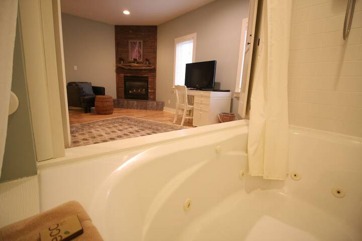 Room 42 of 165