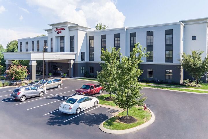 Hampton Inn White House