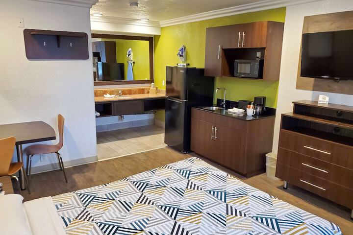 Room 19 of 35