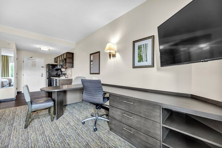 Room 35 of 61