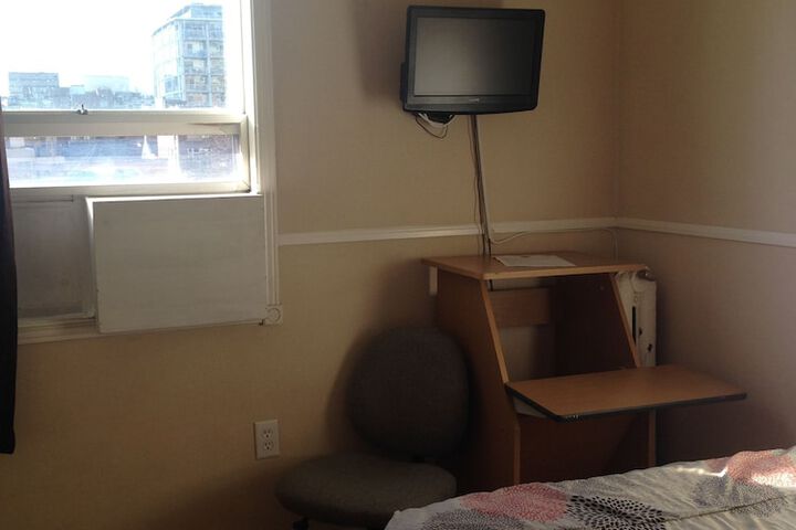Room 53 of 71