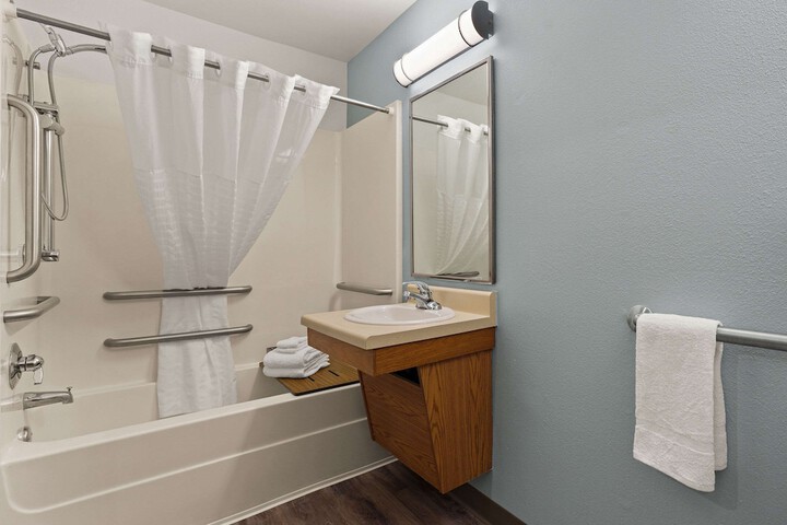 Room 28 of 29
