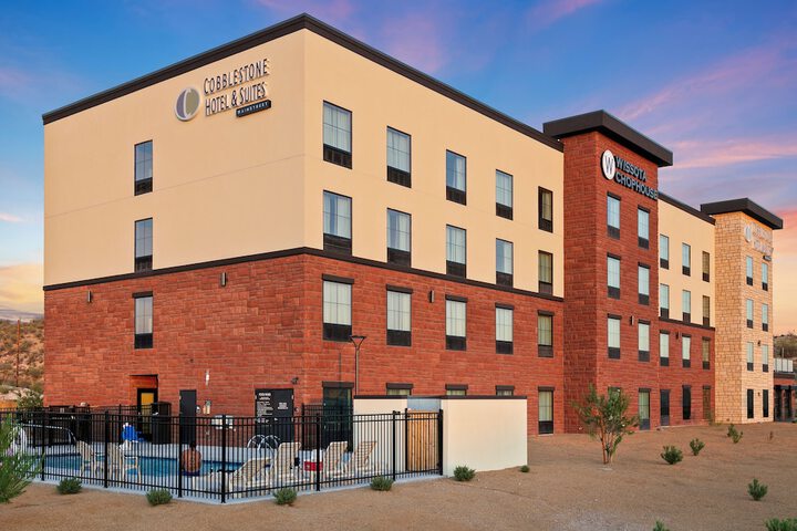 Hotel 3 of 99
