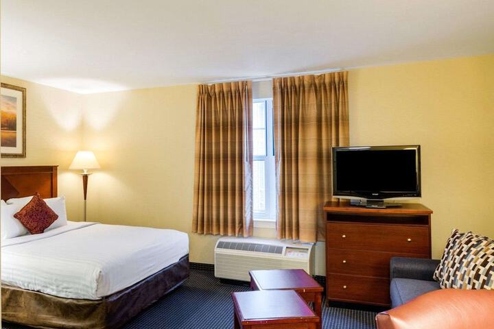 Room 17 of 26