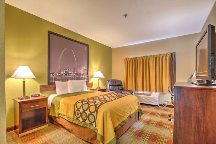 Room 13 of 21