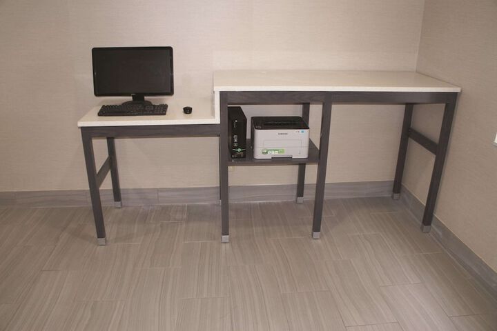 Business Center 48 of 49