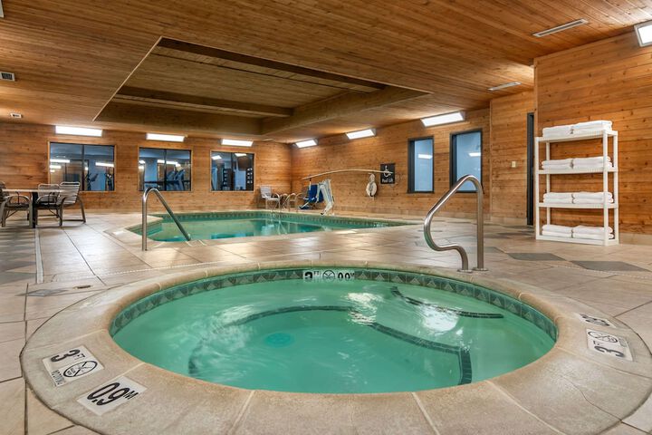 Pool 8 of 44