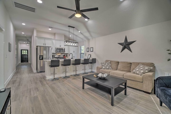 Well-appointed Montgomery Home w / Fenced Yard