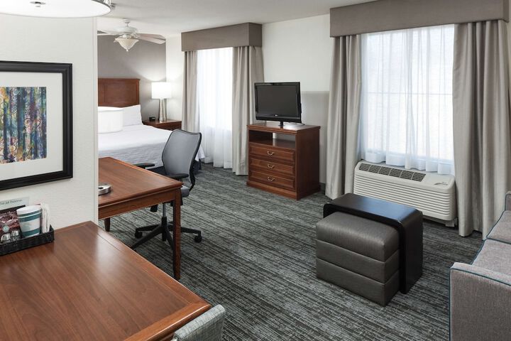 Room 10 of 27