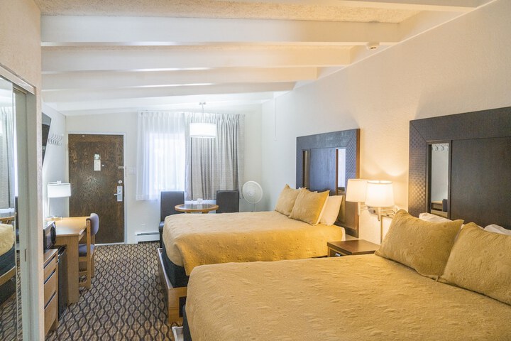 Room 12 of 32