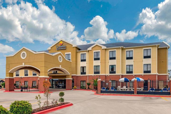 Hotel 2 of 25