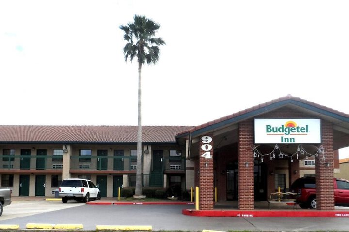 Hotel 2 of 27