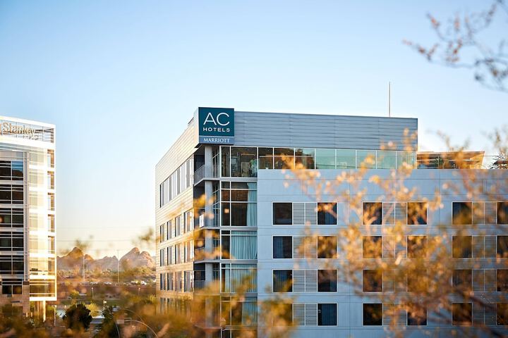 AC Hotel Phoenix Tempe / Downtown