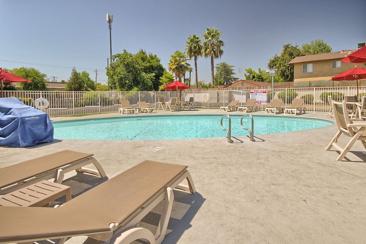 Pool 4 of 24