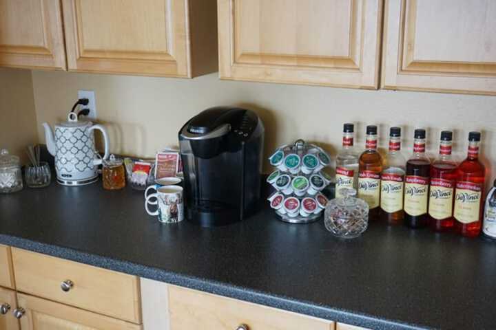 Breakfast/Coffee Service 9 of 11
