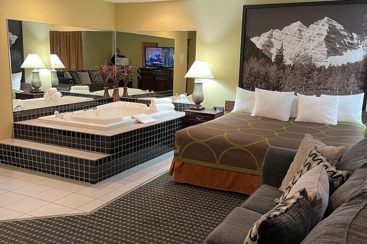 Room 26 of 28