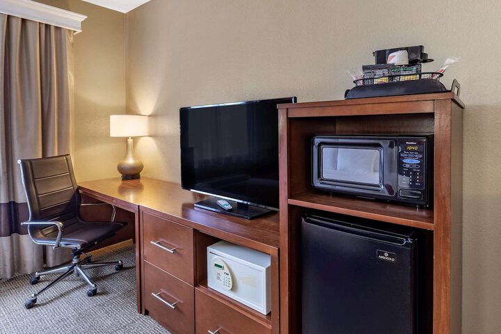 Comfort Suites Fort Collins Near University