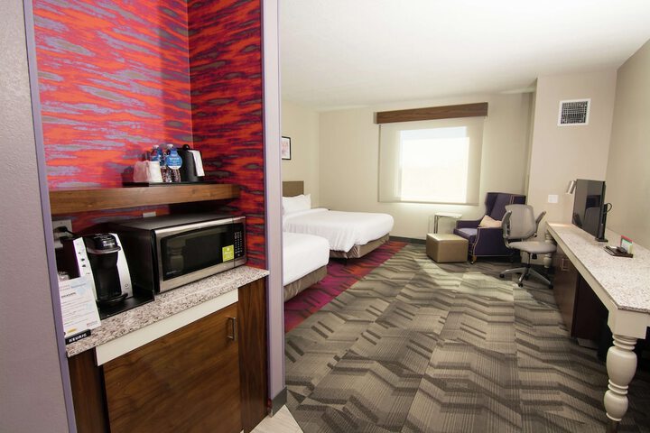 Room 46 of 64