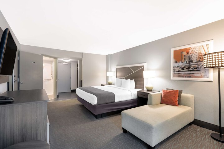 Best Western Plus Daytona Inn Seabreeze Oceanfront