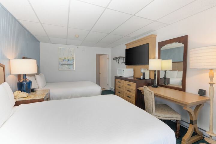 Boothbay Harbor Inn