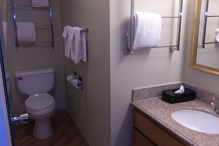 Room 11 of 11