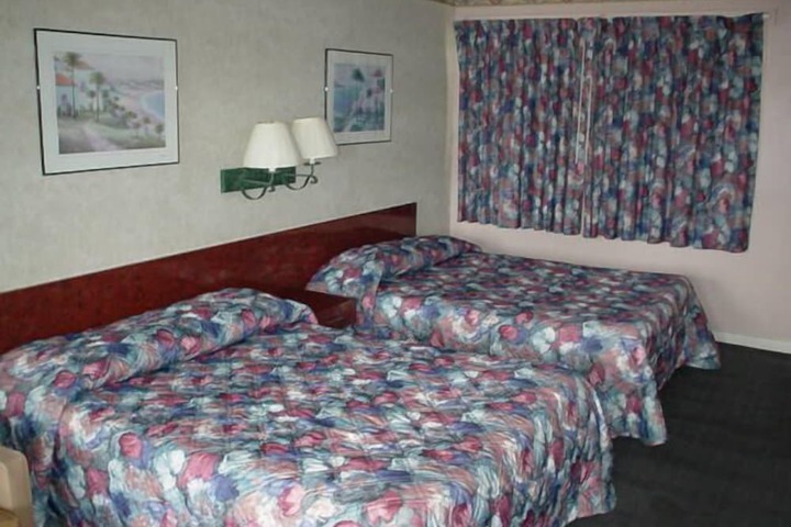 Room 11 of 15