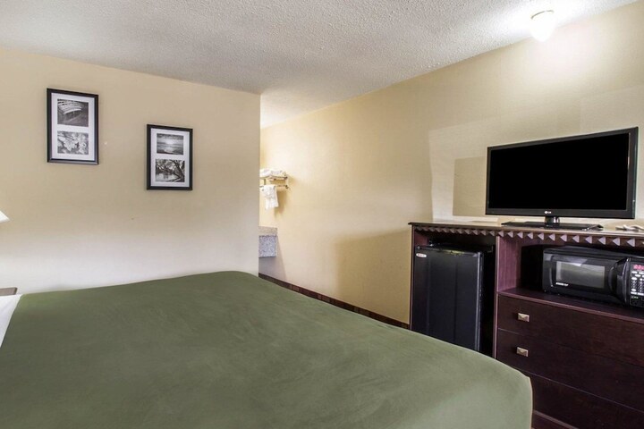 Room 19 of 24
