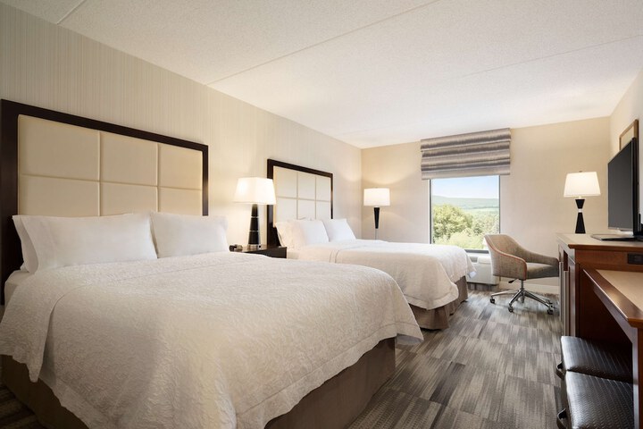 Room 15 of 32
