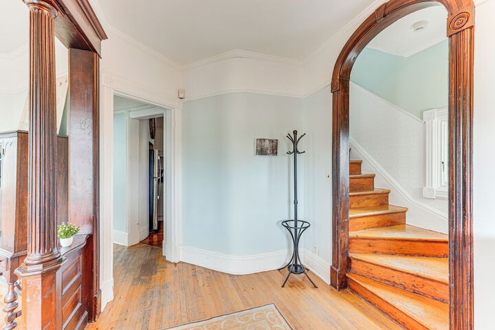 Charming Victorian Retreat w / Hudson River Views