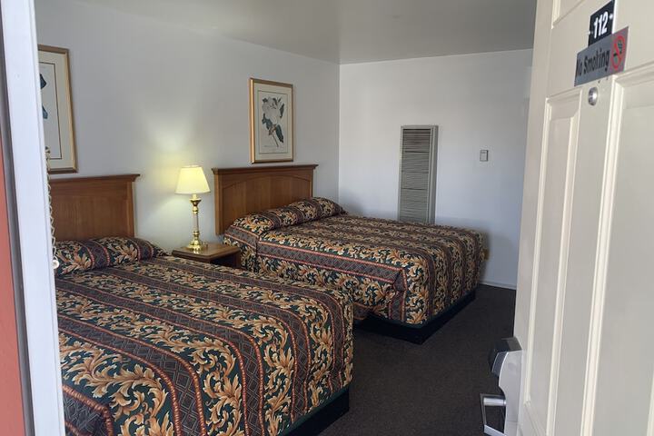 Room 10 of 25