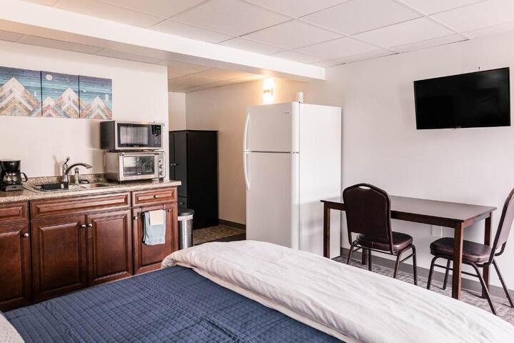 Alaska Frontier Inn