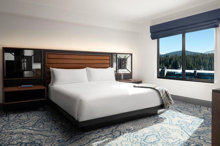 Hotel Alpenrock Breckenridge Curio Collection by Hilton