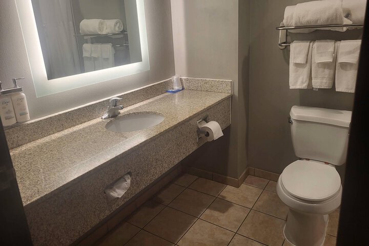 Comfort Inn & Suites Miami - Route 66