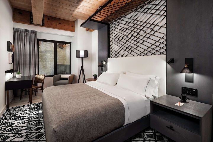 Room 41 of 61