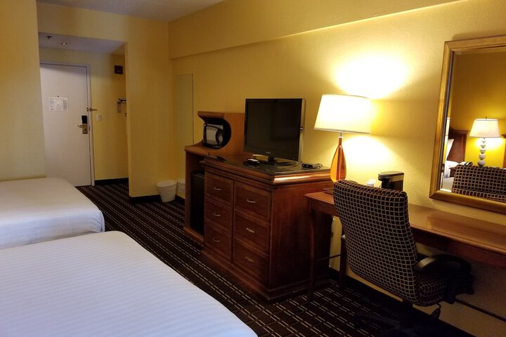 Room 14 of 26