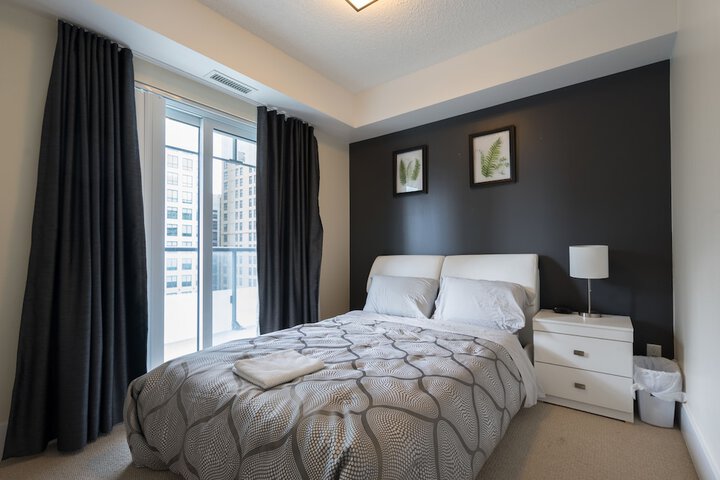 Room 5 of 30