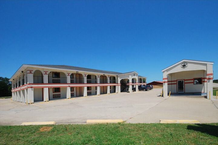 Hotel 4 of 42