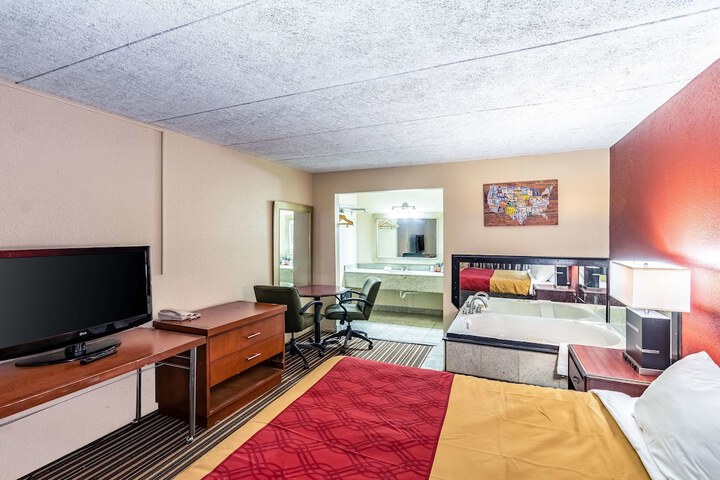 Room 20 of 33