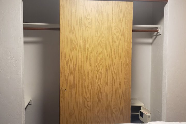 Room 42 of 46