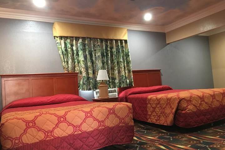 Room 20 of 39